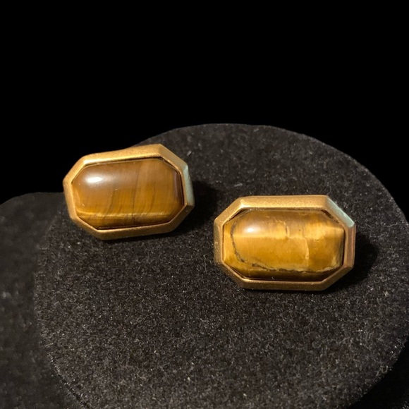 Vintage MMA (Metropolitan Museum of Art) Tiger Eye Earrings - Picture 4 of 4